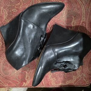 Clarks Kelbrook Azizi Leather Wedge Boots 9